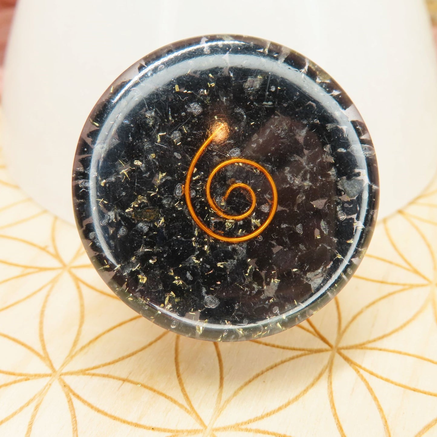 Black Tourmaline Orgone Pop Socket