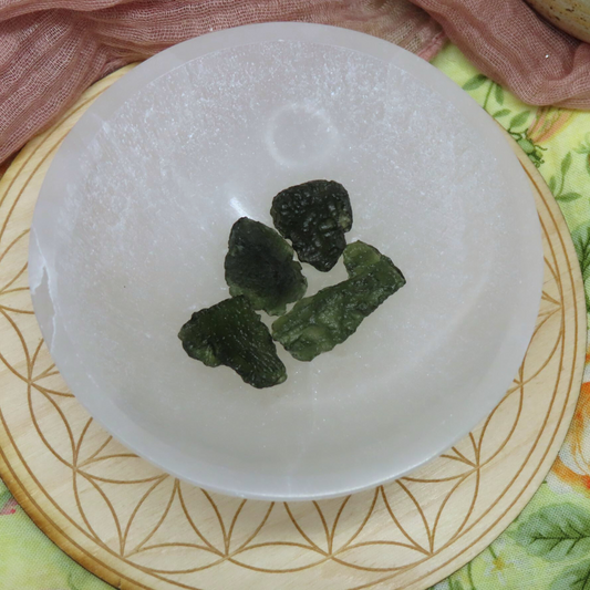 Moldavite pieces