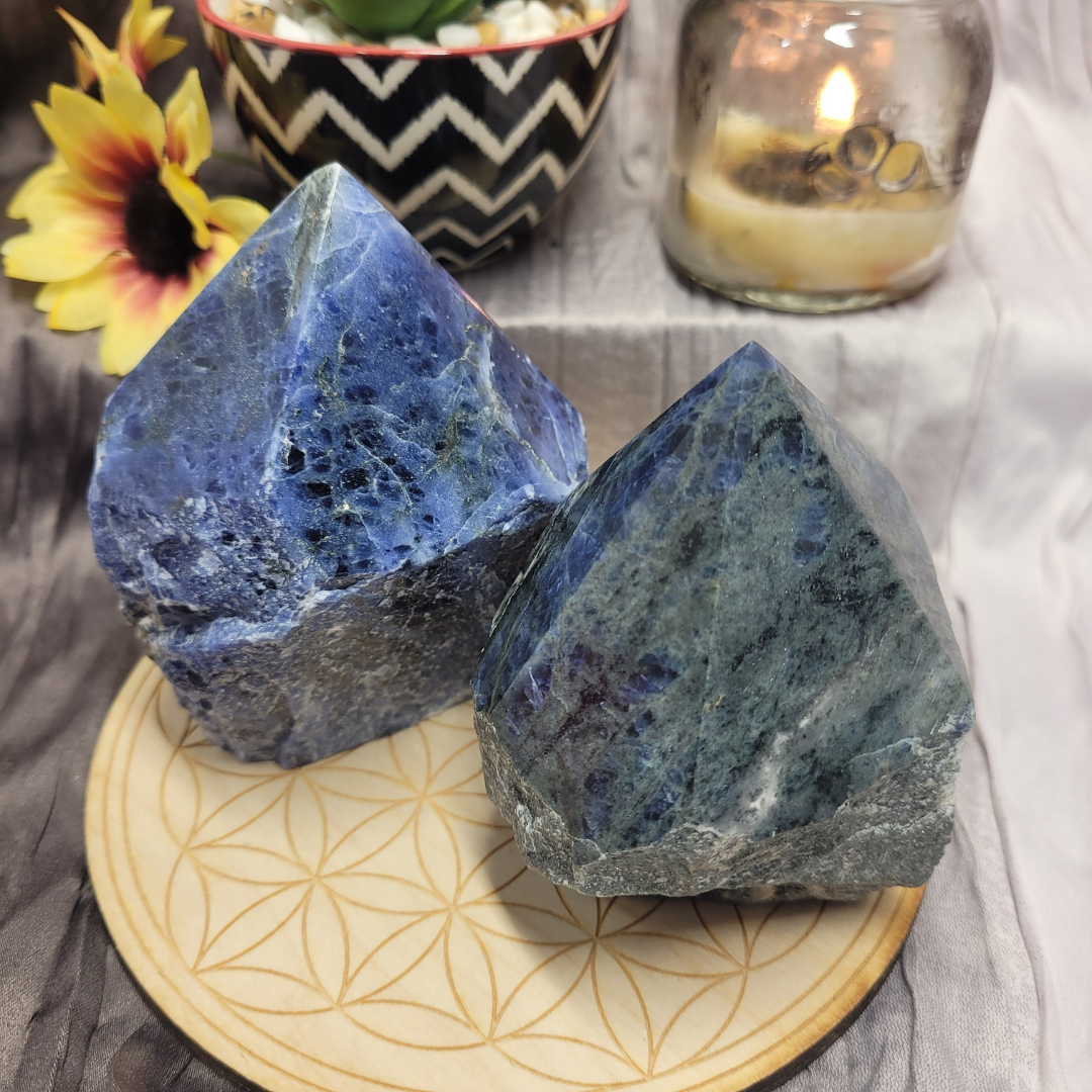 Sodalite Top Polish Points