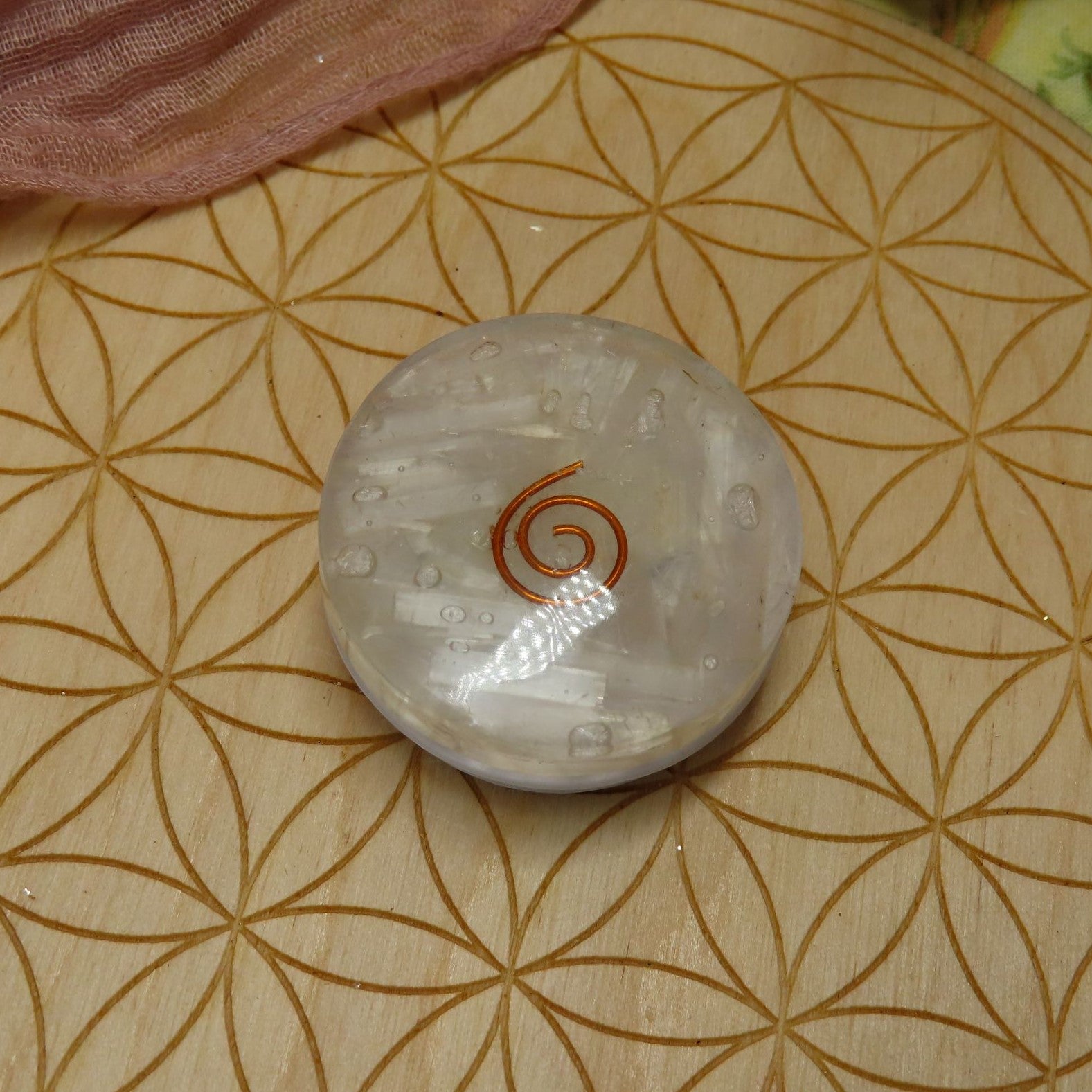 Selenite Orgone Pop Socket